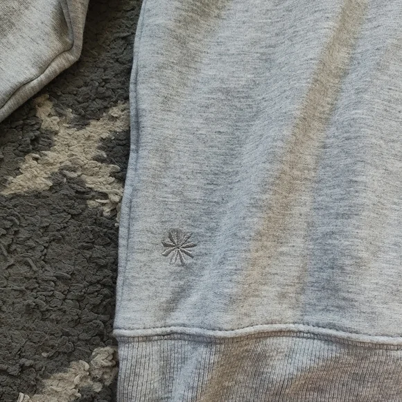 Athleta Women's Apollo Crewneck Sweatshirt Athletic Grey Soft Small Petite - Picture 13 of 14